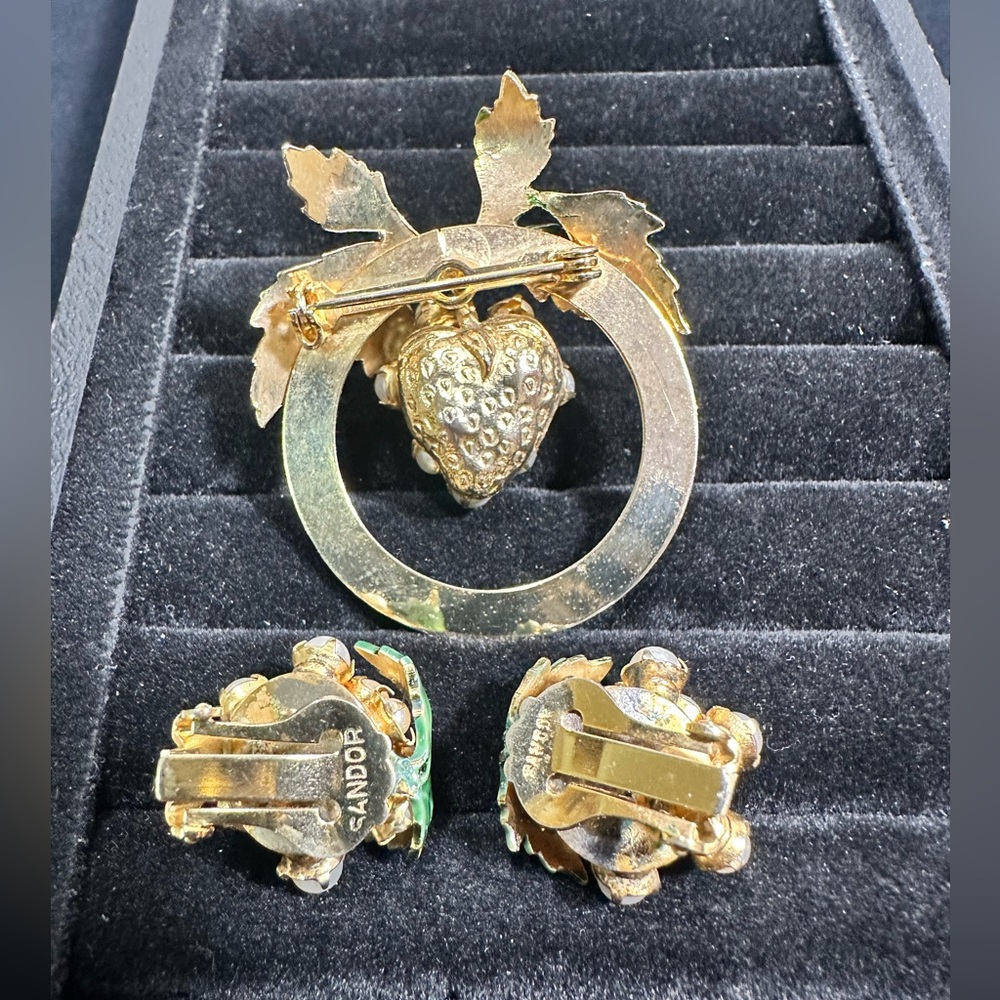 🚨RARE🔥: Vtg Sandor Pearl Cluster Accent Brooch & Earring Set - Picture 8 of 12